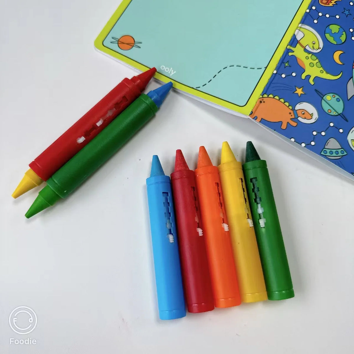 6pcs set Washable Bath Crayons-Colorful, Easy-Clean Markers for Youngsters, Fun Shower Draw in the Tub Graffiti Toy